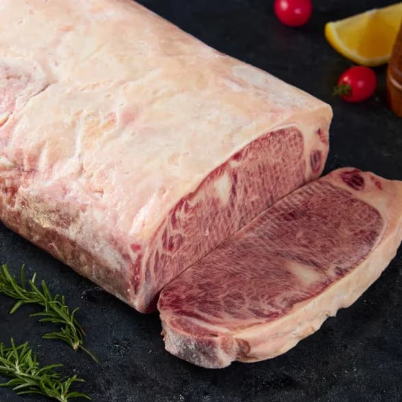 Thăn ngoại bò Sakura Beef nguyên khối tiêu chuẩn